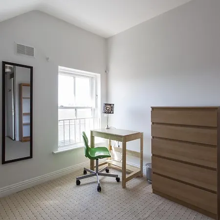 Christchurch - La Rochelle Duplex Apartment