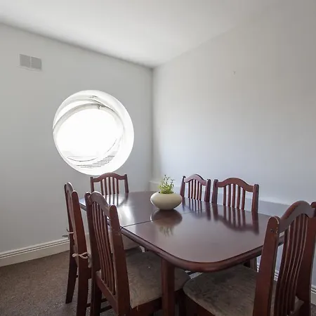 Christchurch - La Rochelle Duplex *